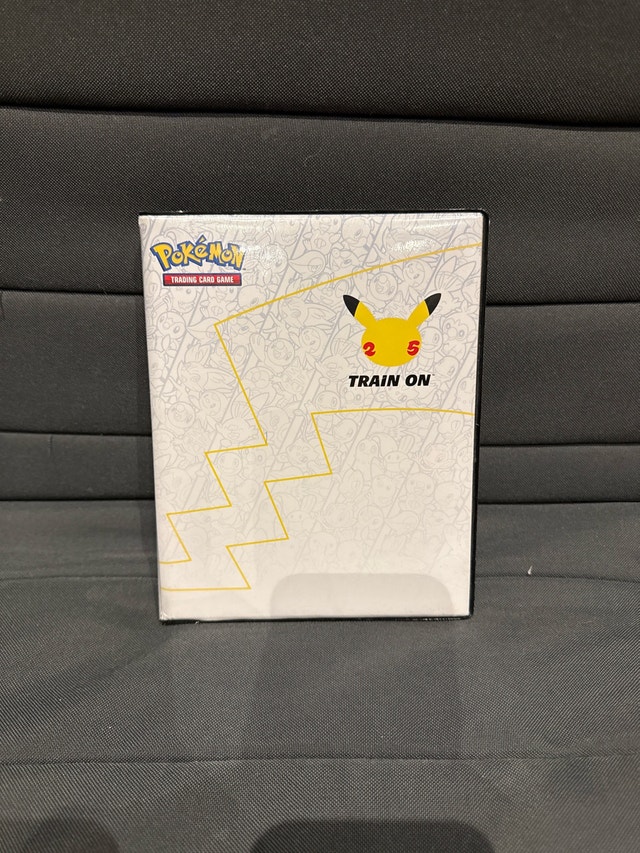Pokemon Jumbo Card Collection + Binder - photo 3