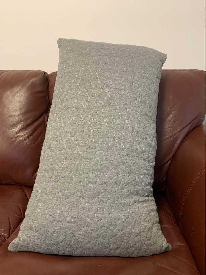 Cooling Memory Foam Pillow – King Size (New) - photo 2