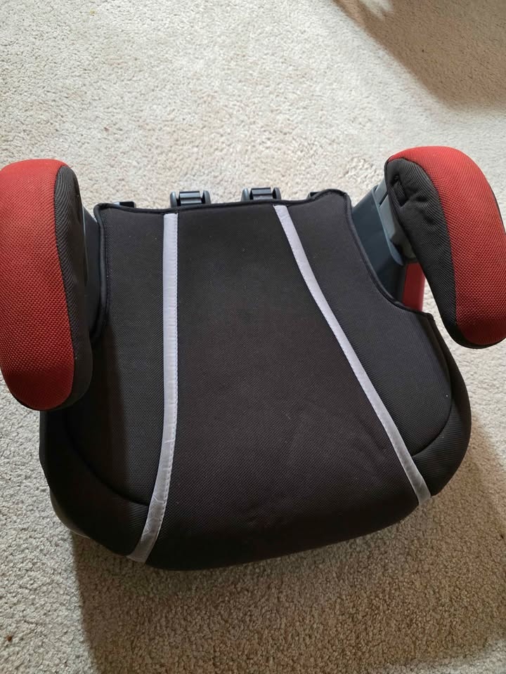 Booster seat - photo 2