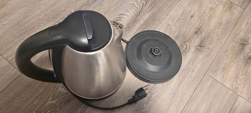 Hamilton Beach Electric Tea Kettle, Water Boiler, 1.7 Liter