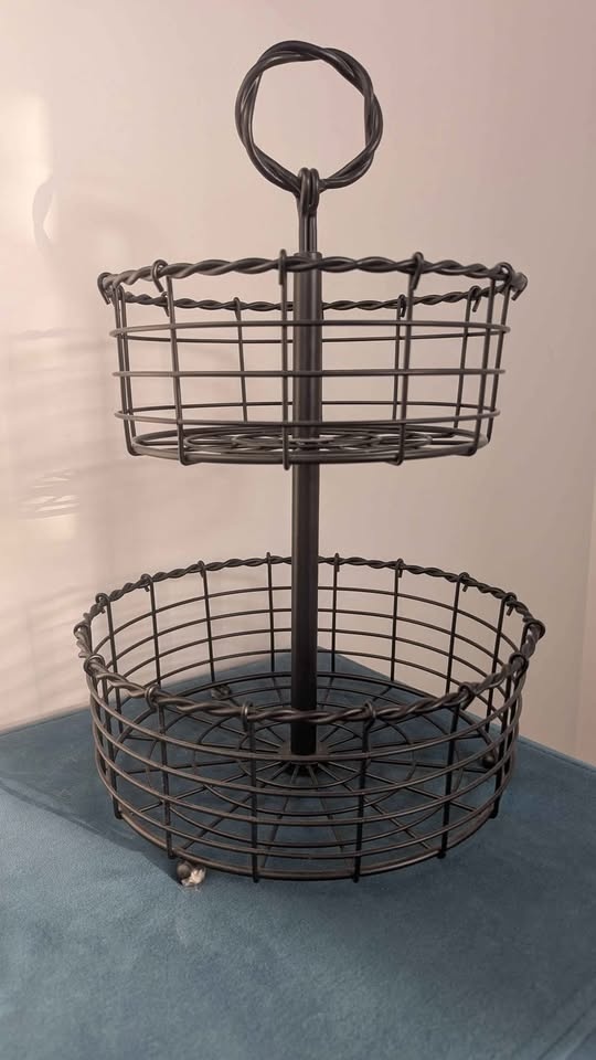 2 Tier Stand