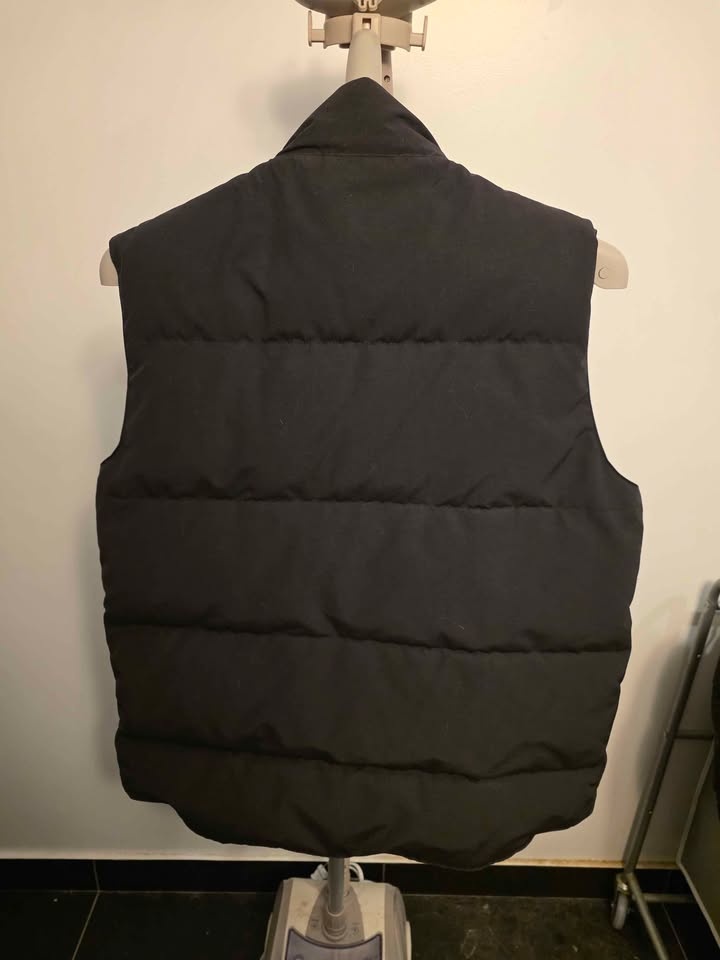 Canada Goose Men's Vest Black - photo 2