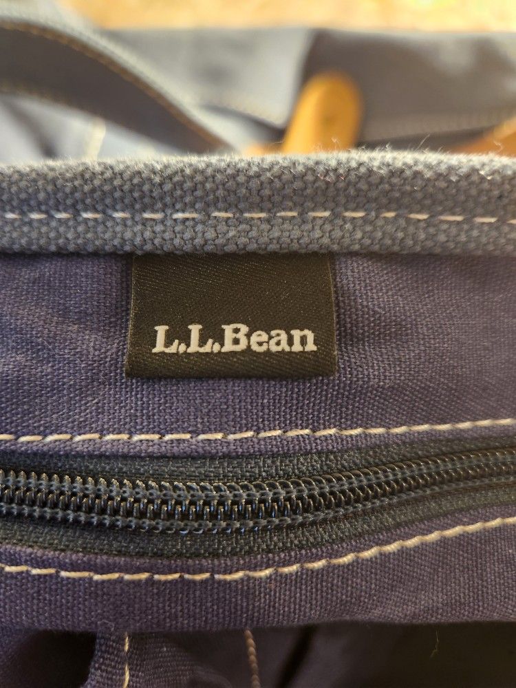 LL BEAN BOAT TOTE WITH LEATHER HANDLES NwOT - photo 3