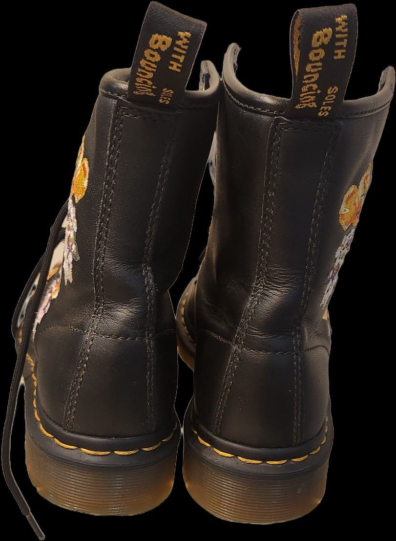 Dr. Martens Women's 1460 Vonda II - photo 4