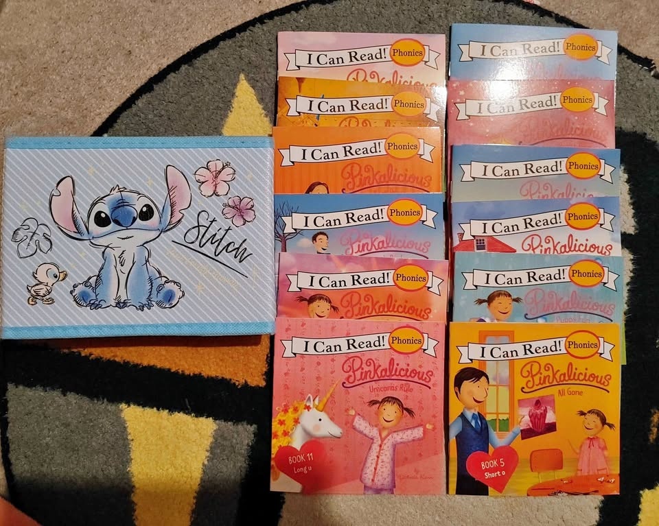 Pinkalicious I Can Read! Phonics Book Set + Stitch Box