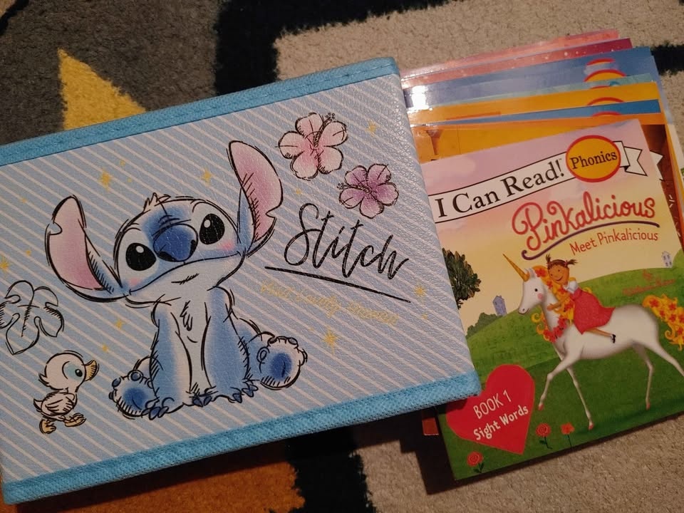 Pinkalicious I Can Read! Phonics Book Set + Stitch Box - photo 2
