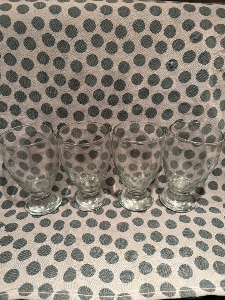 Set of 6 Glass Dessert/ Icecream Sundae Cups - photo 2