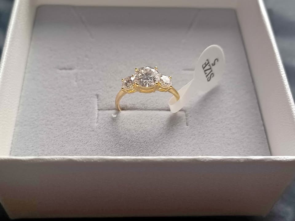 18k Gold ring 1.6 CT Moissanite (engagement, wedding etc)