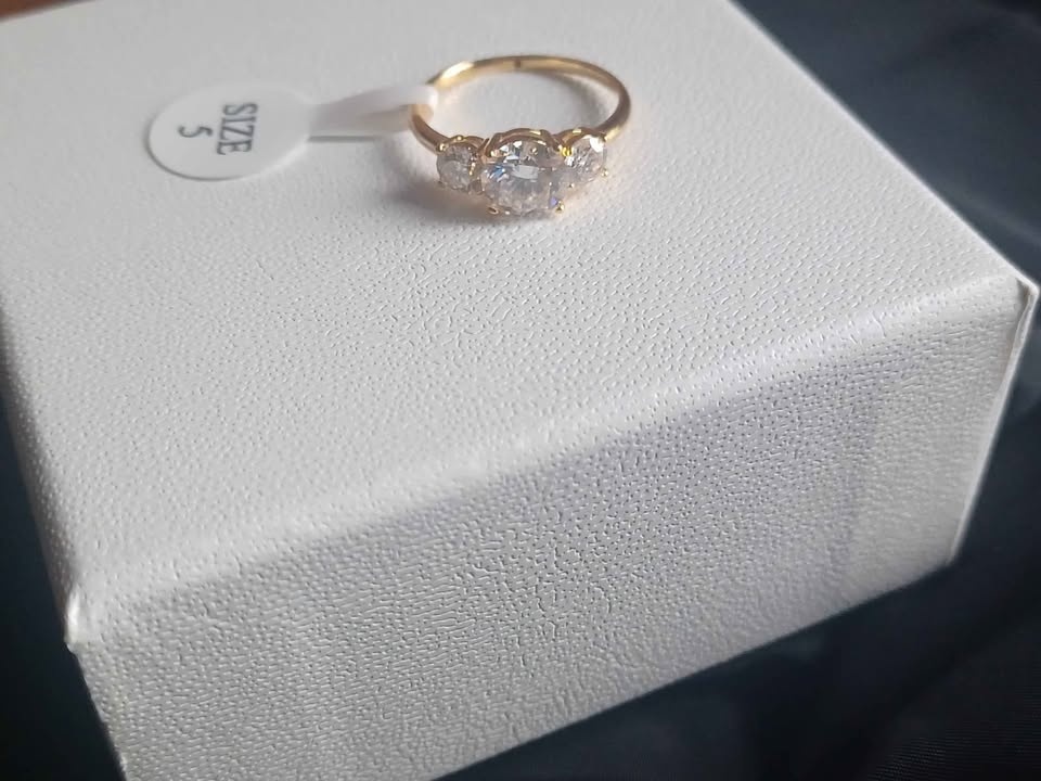 18k Gold ring 1.6 CT Moissanite (engagement, wedding etc) - photo 3