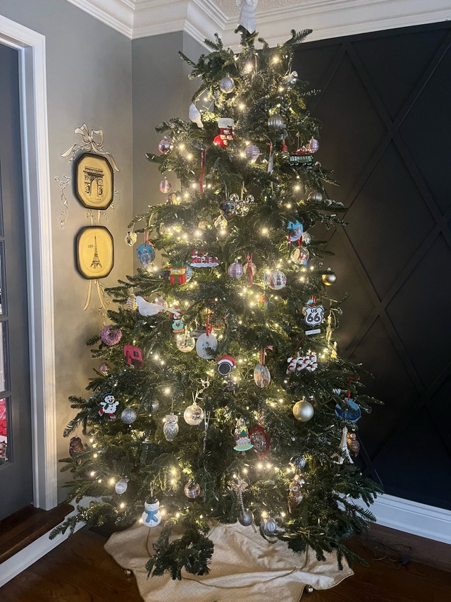 8 Foot Christmas tree - photo 2