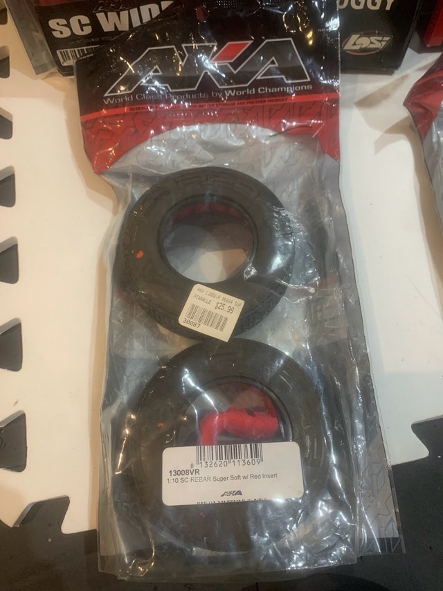 R/C tires and rims - photo 2