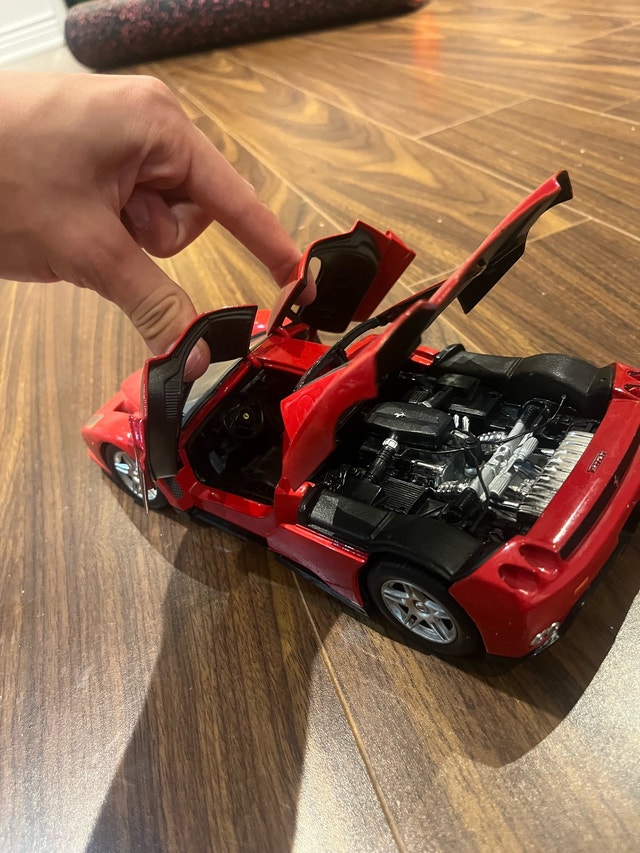 1/18 Ferrari and BMW Model cars - photo 2