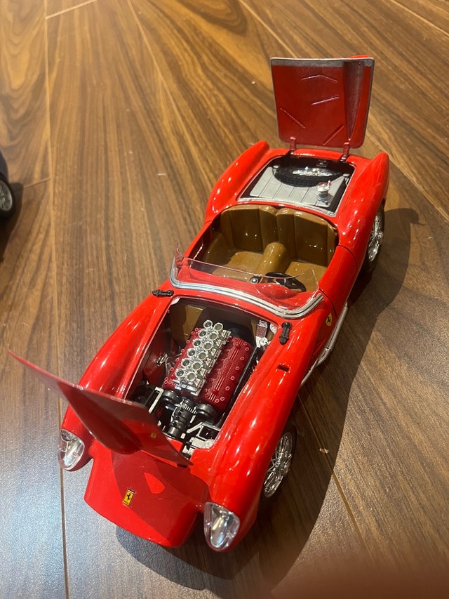 1/18 Ferrari and BMW Model cars - photo 3
