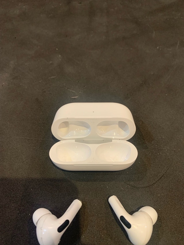 Airpod Pros 2nd gen - photo 2
