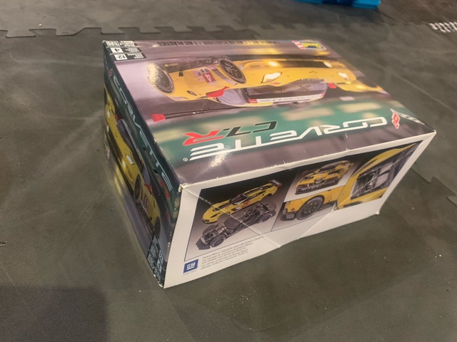 Revell Corvette C7.R model kit - photo 3