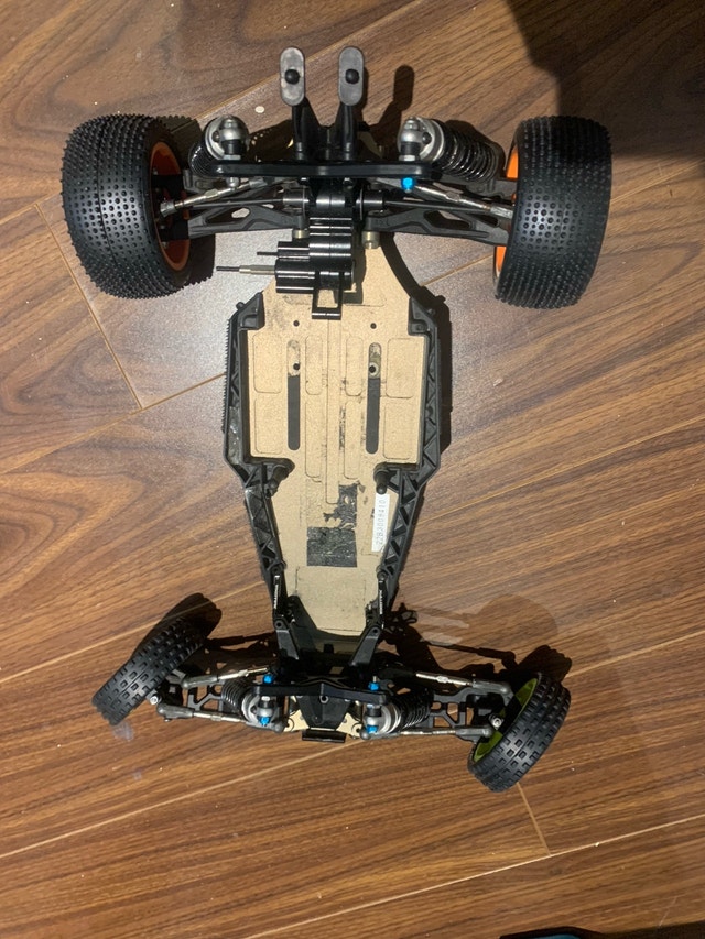 Losi 2.0 and 3.0 rolling chassis - photo 3