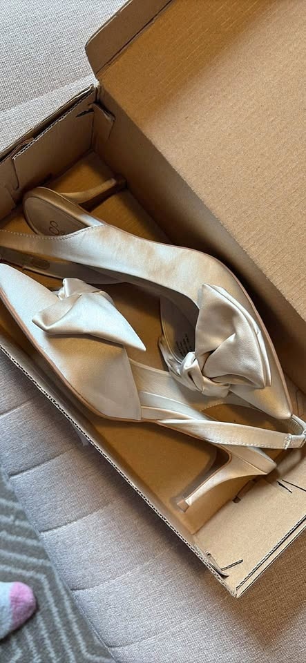 Wedding Shoes; Champagne satin shoes size 7
