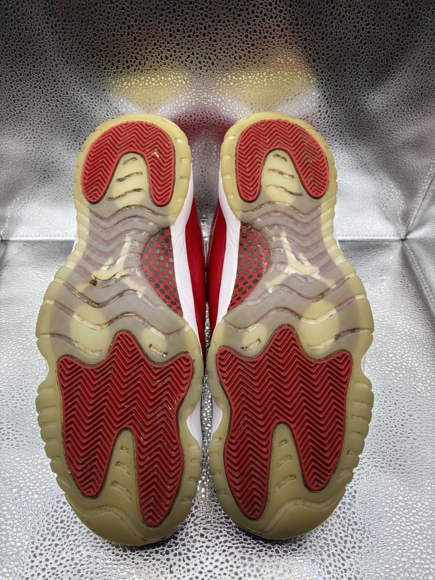 Air Jordan 11 Cherry - photo 3