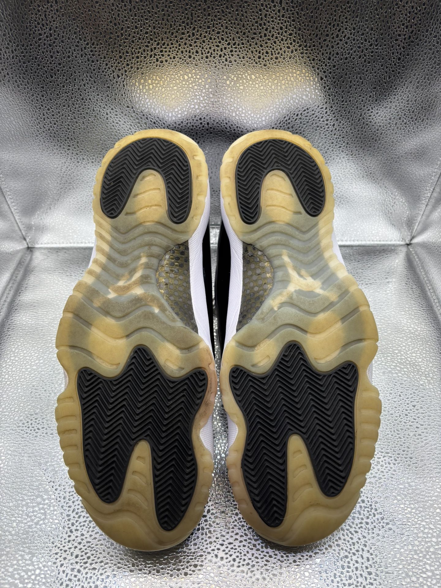 Air Jordan 11 DMP Gratitude - photo 3
