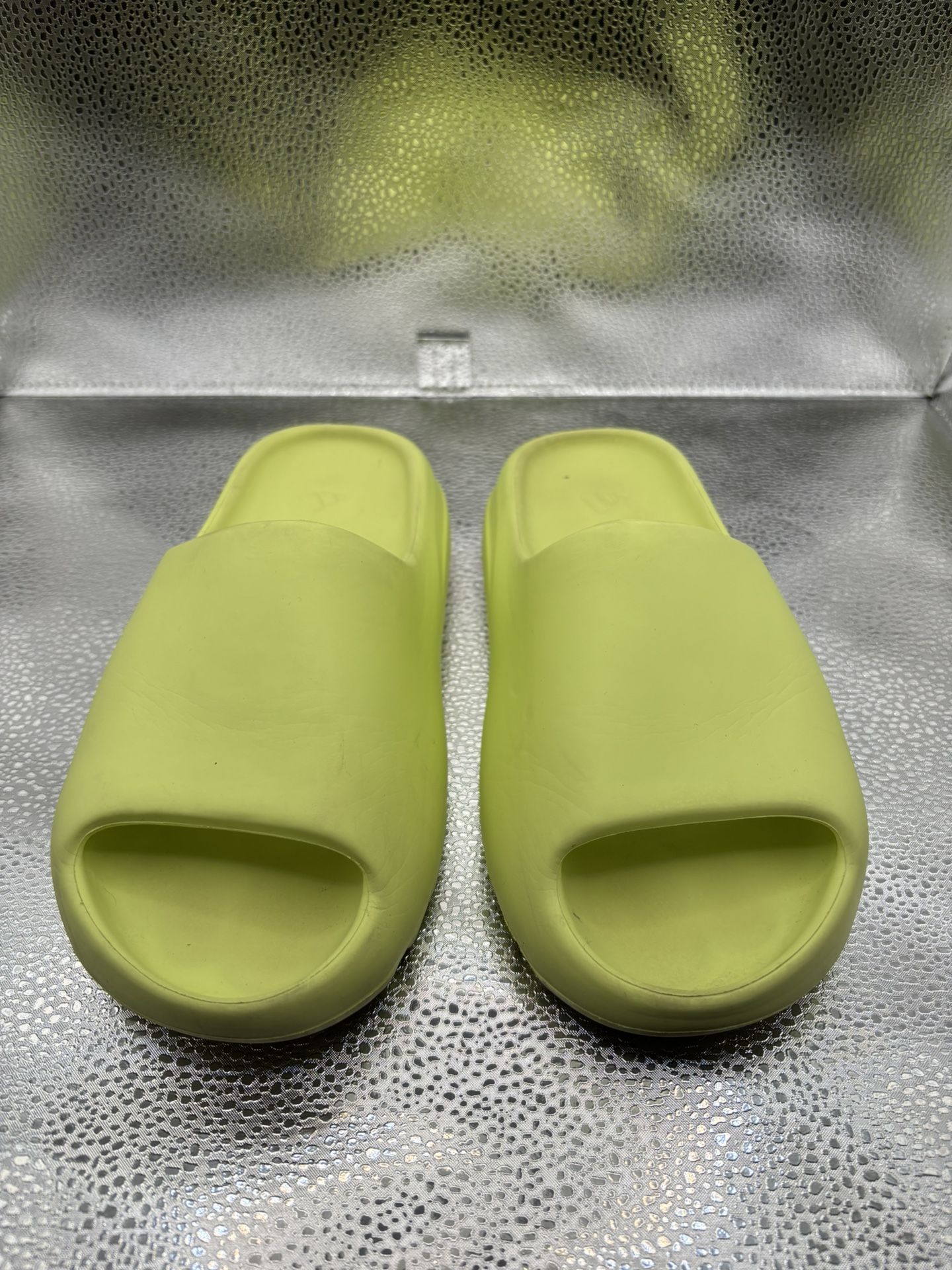 Adidas Yeezy Slide Green Glow - photo 2