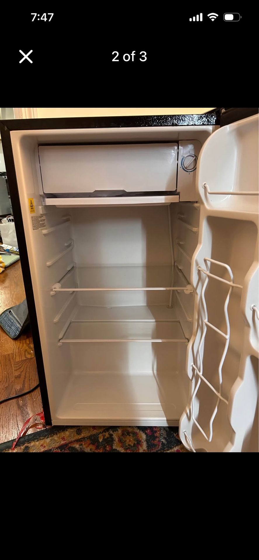 Igloo 3.2 Cubic Foot Fridge With Freezer - photo 3