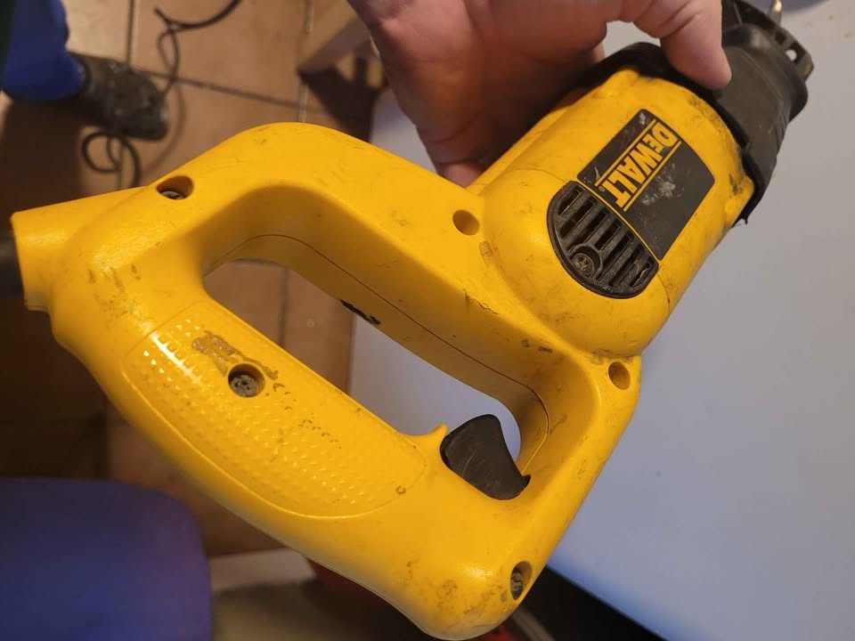 DeWALT reciprocating saw 120V