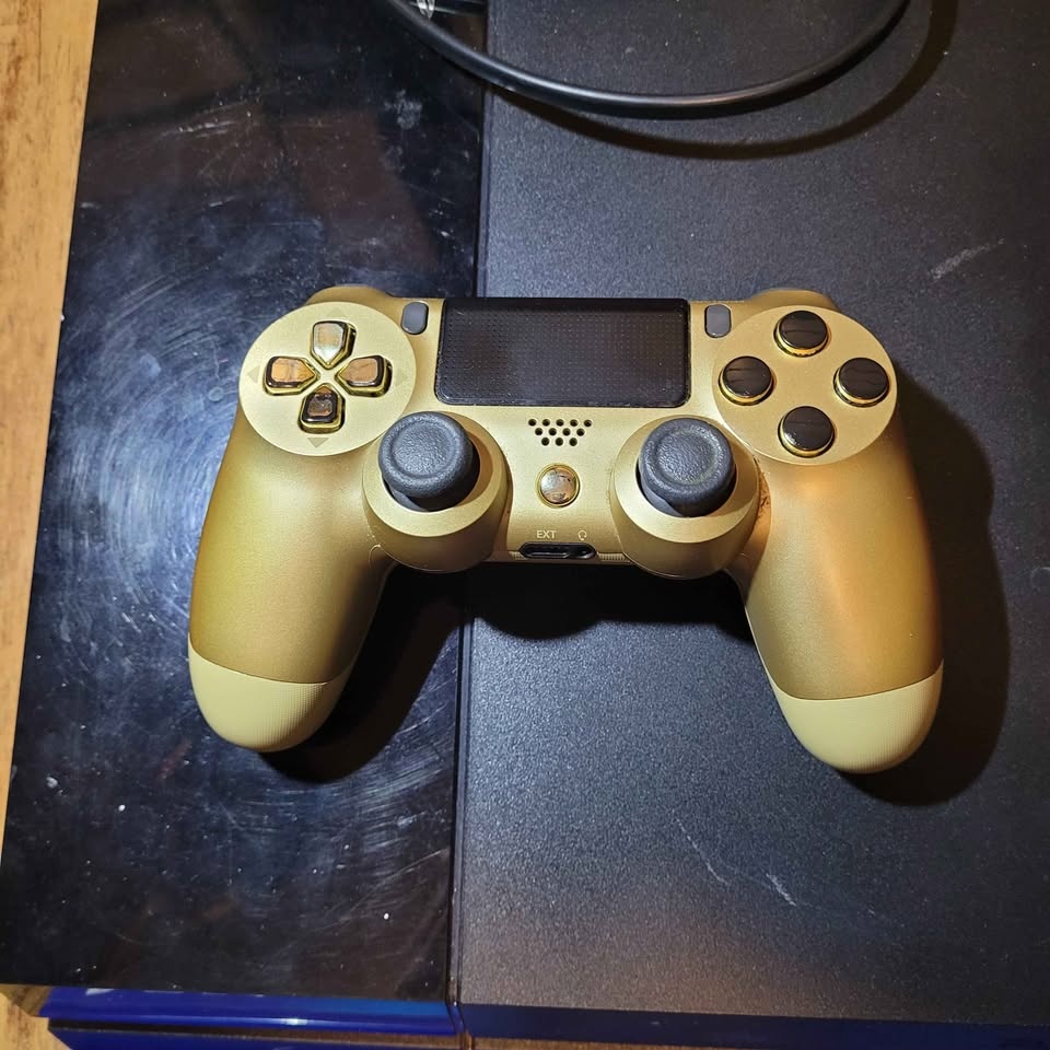 PS4 With Controllers and GAMES - photo 3