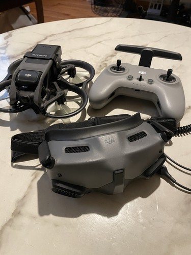 DJI Avata with Goggles Integra  MISSING GOOGLES BATTERY - photo 2