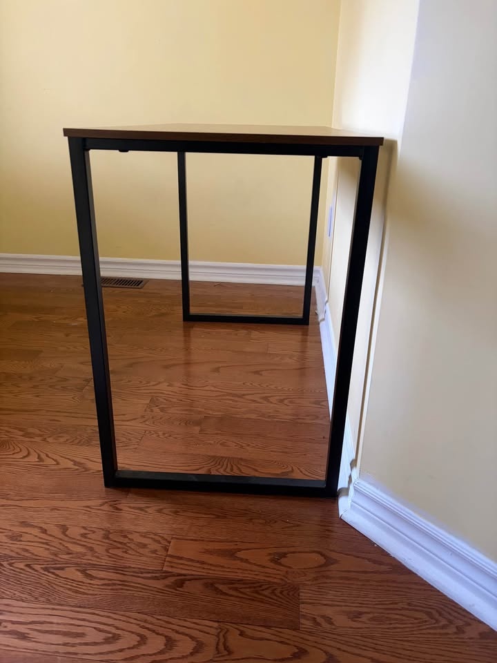 Table - photo 2