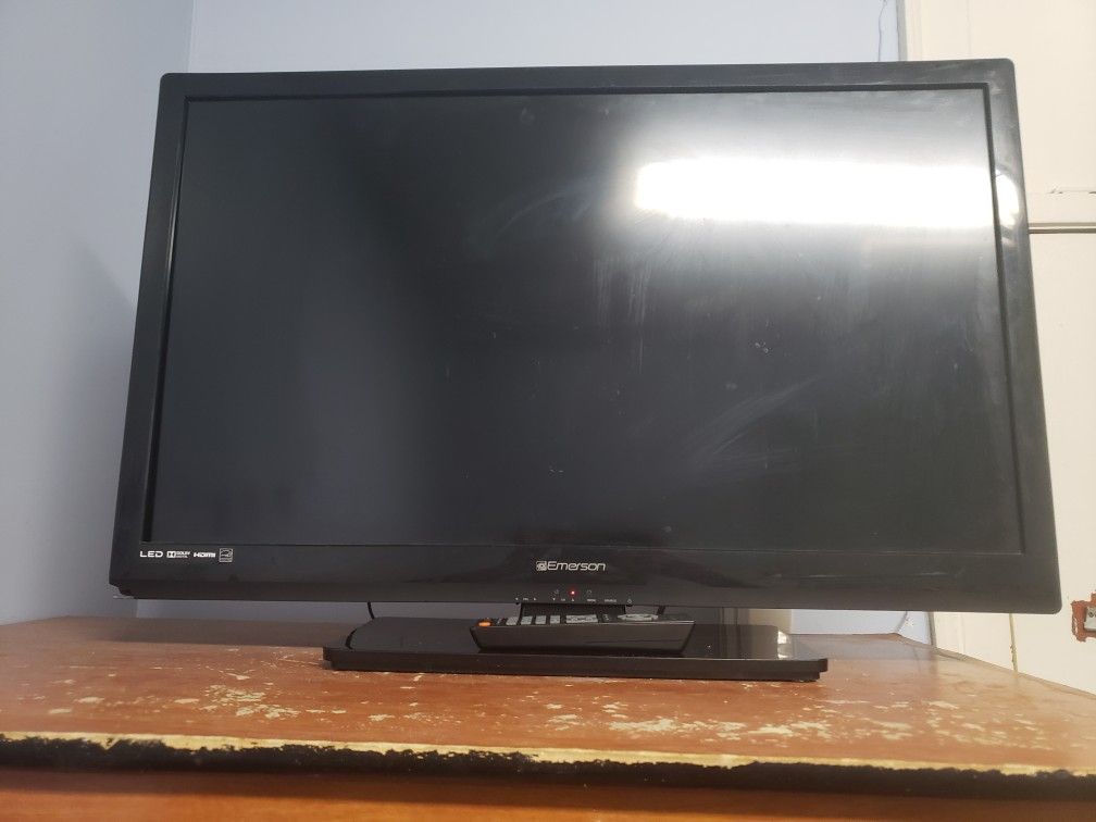 Energy Star 32 Inch LED TV with Dolby Digital