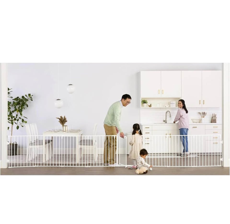 Baby gate and play yard - photo 2