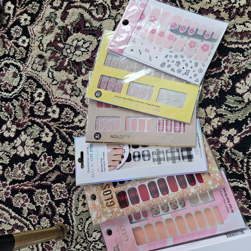 LOWEST PRICE-  Korean Gel/Strip Nail Sets + Ohora Lamp – Bundle - photo 3