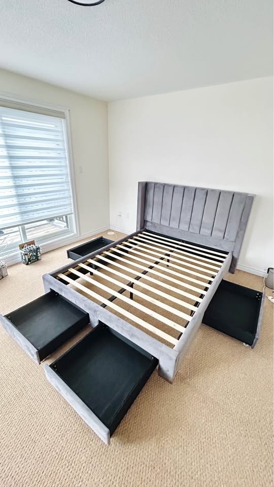 Grey Velvet Tuffed Queen Storage Bedframe