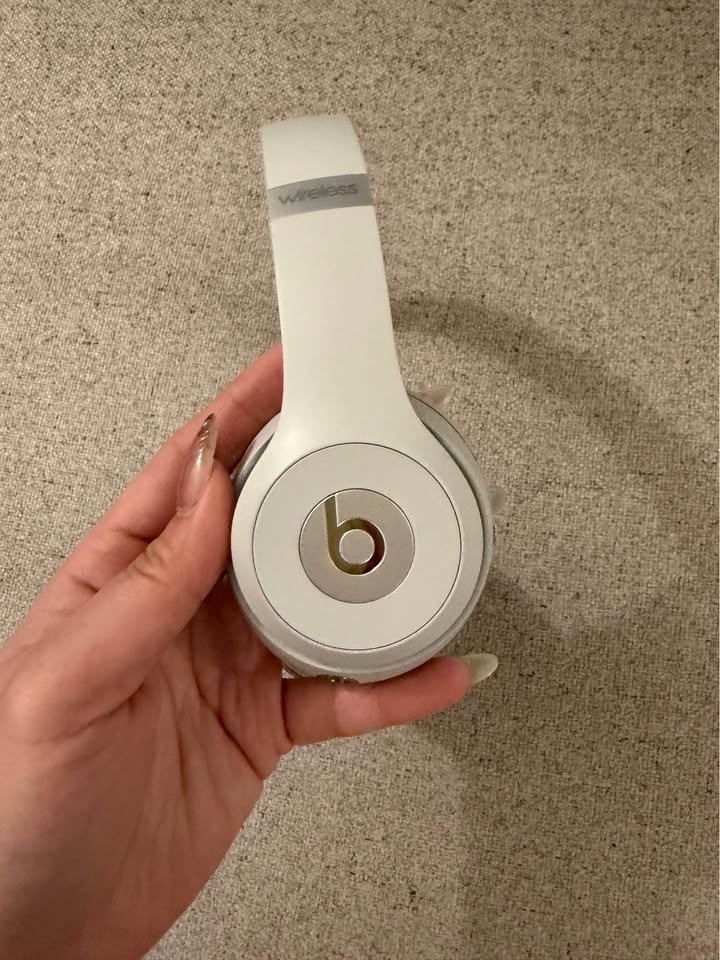 Wireless Beats Solo - photo 5