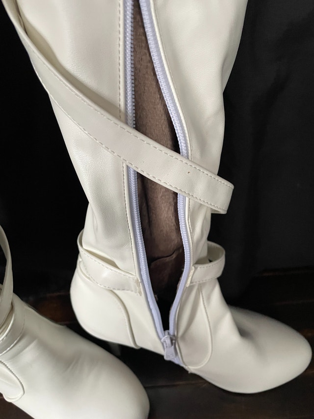Women's Knee High Boots, Heeled, White and Gray Suede, Size 7-8 - photo 4
