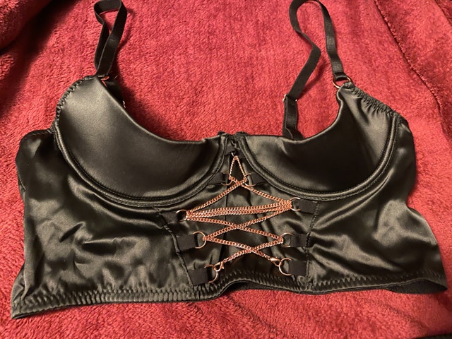 *New* Black Rose Gold Chain Lingerie Set (36B Half-Bra + Garter) - photo 2