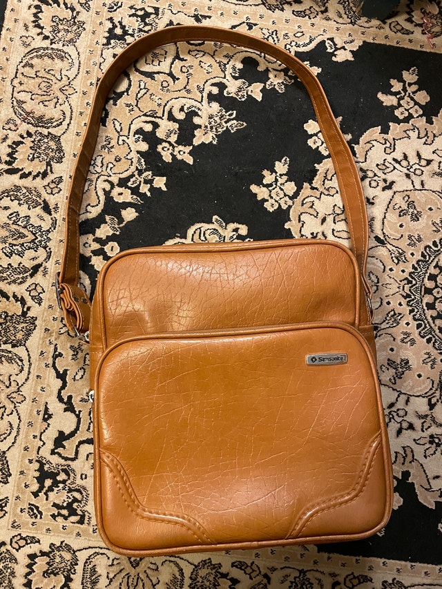 Vintage Samsonite Vinyl Shoulder Bag or Leisure Tote