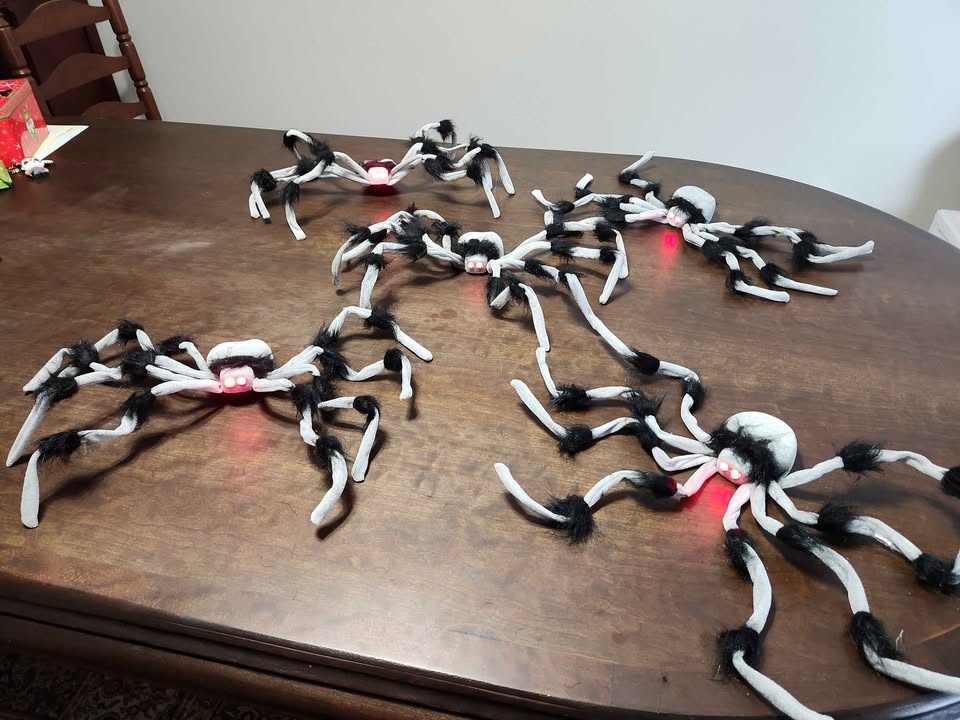 24 Inch Gray and Black Poseable Halloween Spiders - photo 2