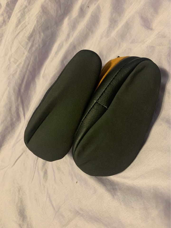 Carter’s 6-9mo booties - photo 3