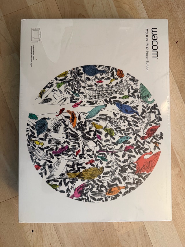 WACOM Intuos Pro Paper Edition Tablet BRAND NEW