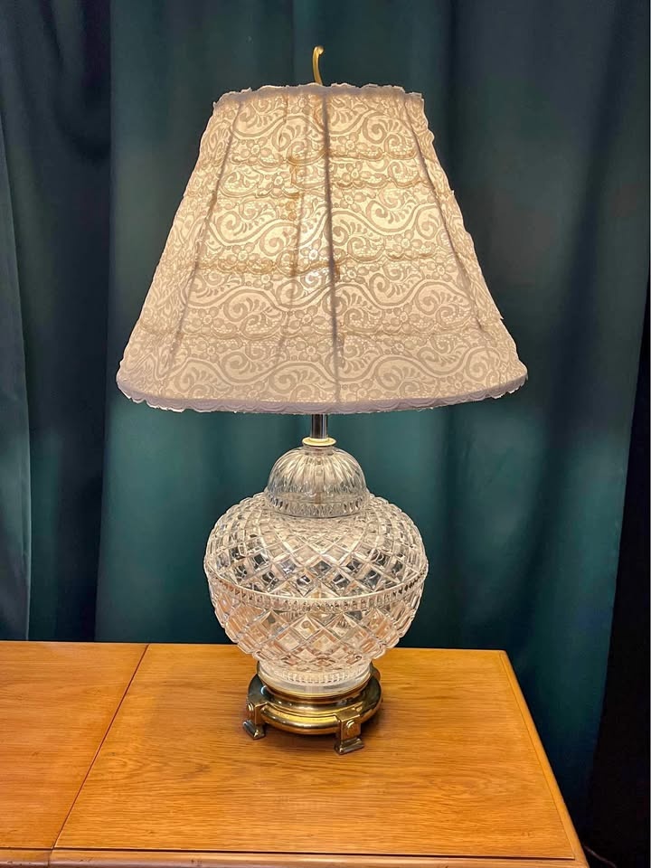 Vintage Cut glass and brass “Hollywood Regency” lamp, 1950-70