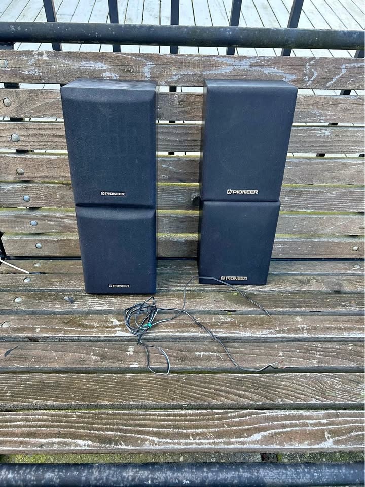 Pioneer Surround Speakers 🧡 (CS-X550-K and CS-C300-K)