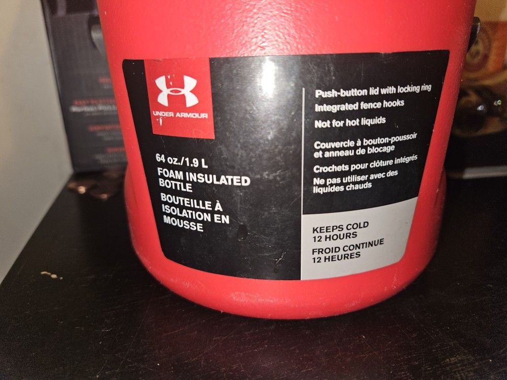Under Armour 64oz Foam Insulated Bottle