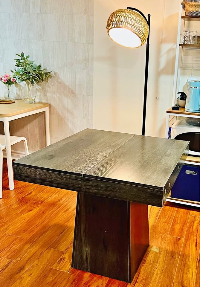 Dining Table – Perfect for Condo / Small Space