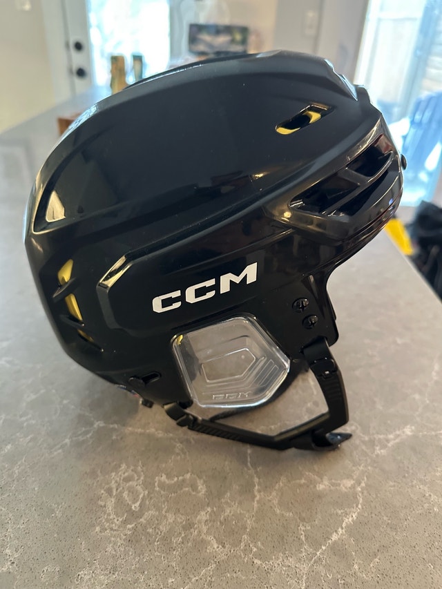 CCM Hockey Helmet - photo 2