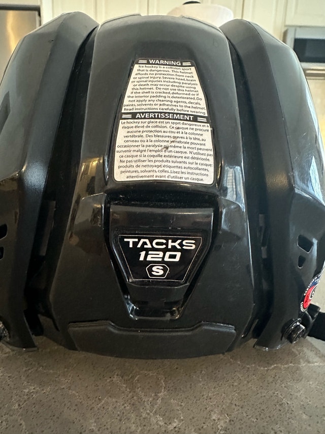 CCM Hockey Helmet - photo 4