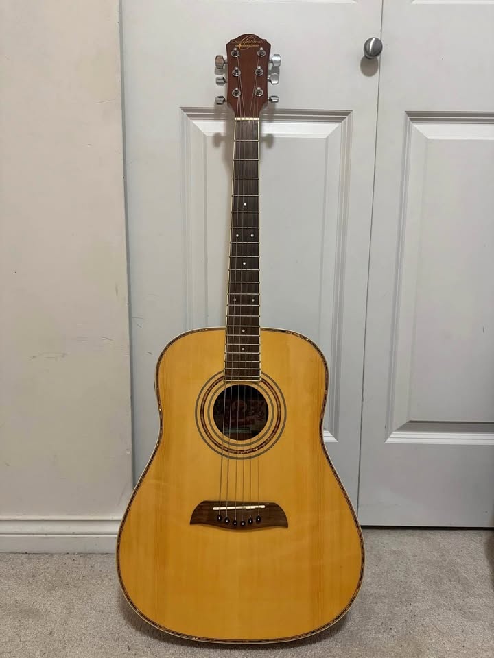 Oscar Schmidt Acoustic Guitar – Built-in Tuner, 3/4 Size