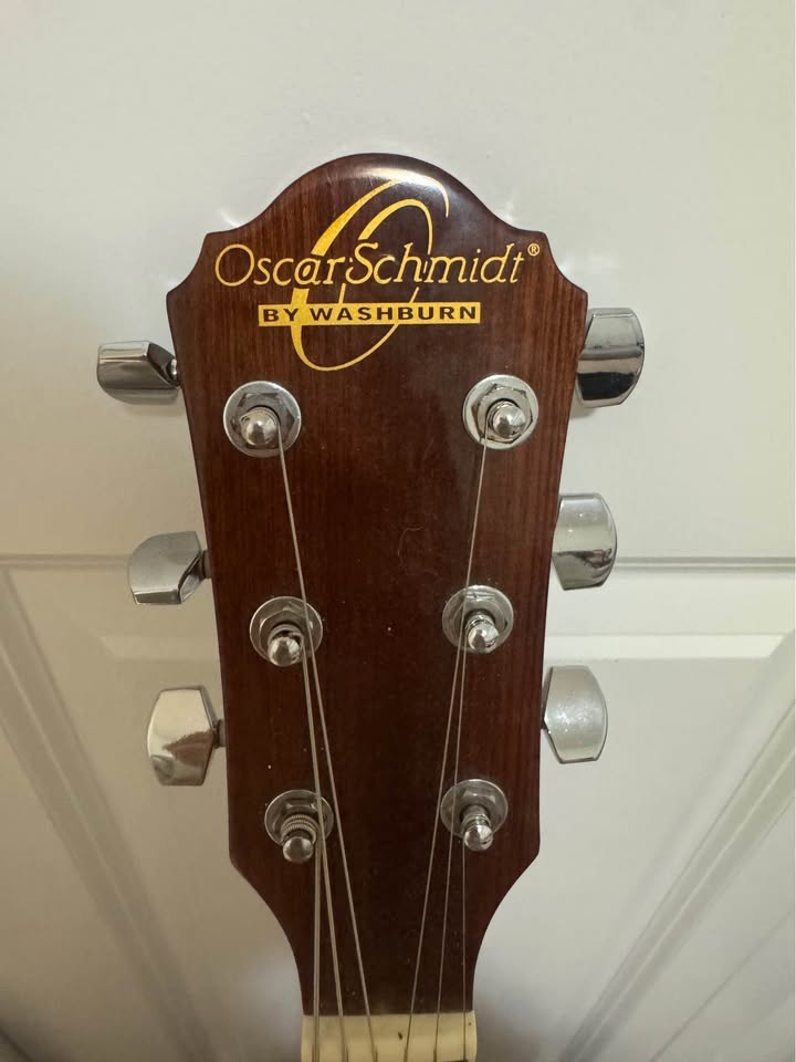 Oscar Schmidt Acoustic Guitar – Built-in Tuner, 3/4 Size - photo 4
