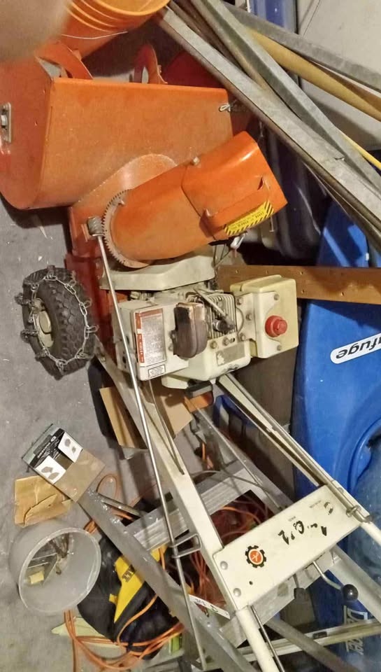 Ariens snow throw snowblower