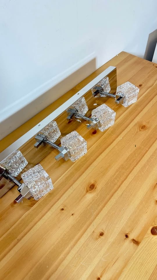 Ralbay Crystal 4-Light LED Vanity Light – Chrome (NEW) - photo 2